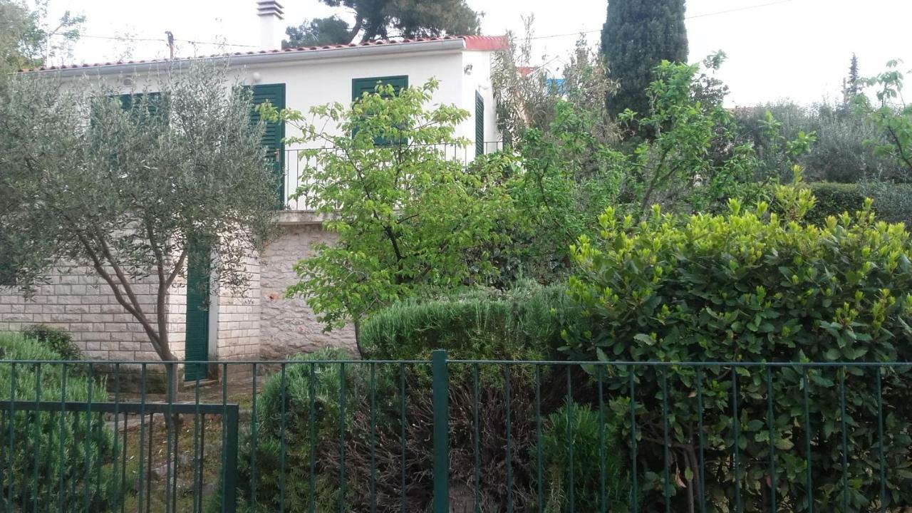 Holiday Home Pavarotti Supetar Kültér fotó
